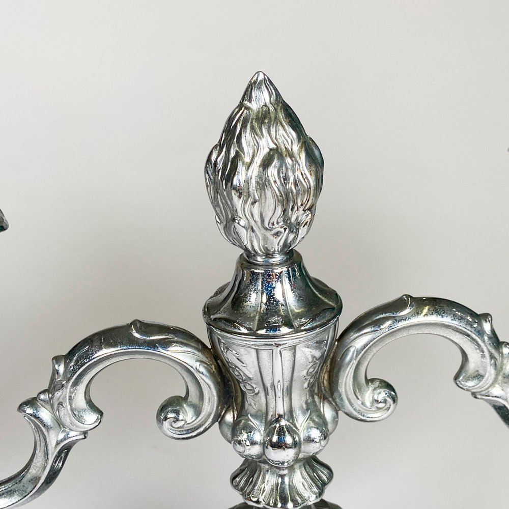 Candelabros de metal con luces - imagen 2