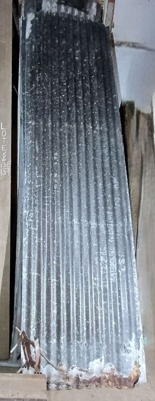 Lote de chapas metálicas con llave