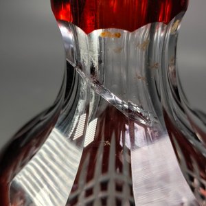 Botellón de Cristal Rojo Grueso Tallado con Diseño Hialino - imagen 7
