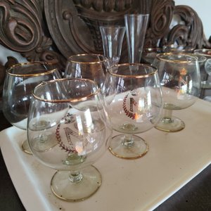 Lote de Cristalería: 5 Copas Napoleón Doradas, 6 Copas de Sidra y 2 Flautas - imagen 3