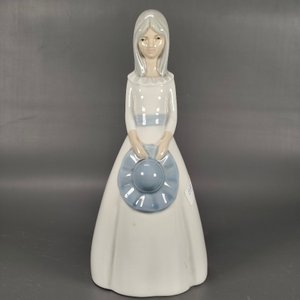 Figura de Porcelana Española Miquel Requena - Niña con Sombrero Azul - imagen 2