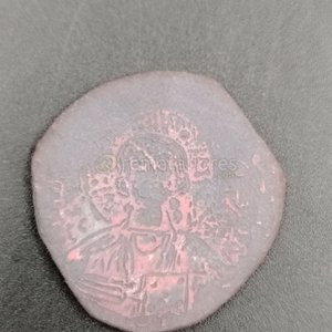 Moneda Antigua con Imagen Religiosa - imagen 2