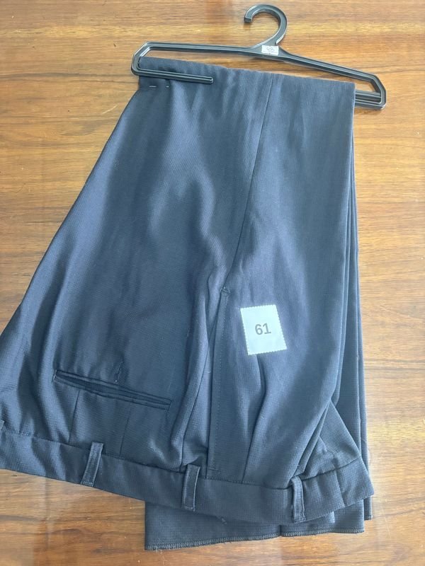 Pantalón de Vestir Talle 48 Negro