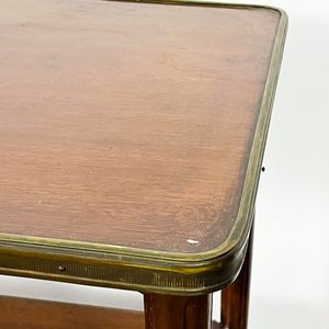 Mesa de Servicio Francesa Rodante de Caoba con Greca y Ruedas de Bronce - imagen 3