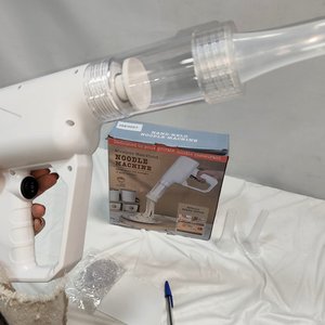 Máquina Eléctrica para Hacer Pastas Recargable con Moldes Intercambiables - imagen 4