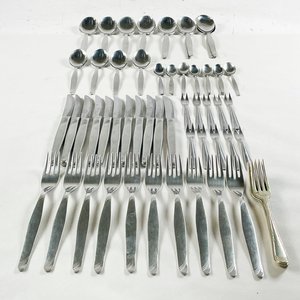 Lote siguiente: Conjunto de Cubiertos Acero Inoxidable Sheffield England y Pinchos
