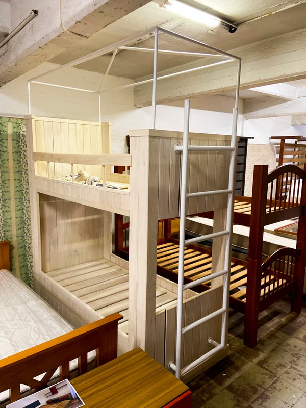 Cama Cucheta Infantil de Madera Clara con Escalera - imagen 1