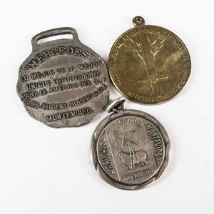 Lote de 3 Medallas de Bronce de Uruguay - imagen 2