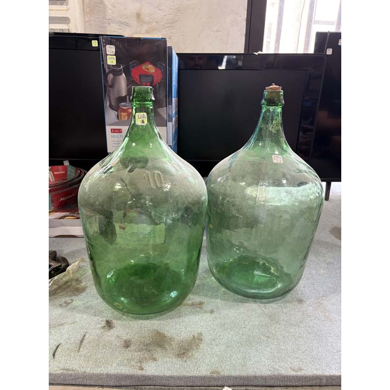 Dos Damajuanas de vidrio verde de 10 litros