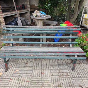 Banco de Jardín Antiguo de Madera y Metal - imagen 2