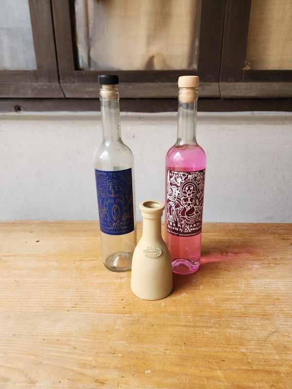 Lote de Botellas Bernardi y Mini Botella Firmada por Chape