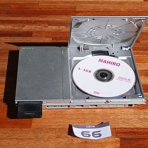 Lote anterior: Consola Sony PlayStation 2 (PS2) con Accesorios y Juego