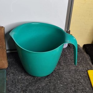 Set de Cocina: Jarra Plástica Turquesa, Termo Estampado y Cubertero Metálico - imagen 3