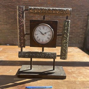 Lote siguiente: Reloj de Mesa Decorativo Estilo Clásico