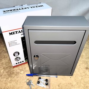Buzonera Metálica Nueva con Llave y Accesorios - imagen 3