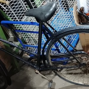 Lote anterior: Bicicleta Clásica Negra con Detalles de Óxido