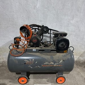 Compresor de Aire Gladiator Pro 3 HP 100 Litros con Correa - imagen 2