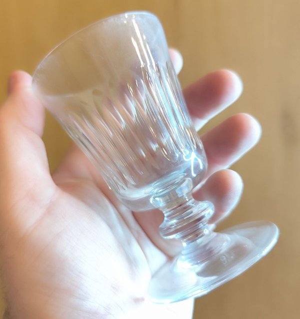 Colección de copas altas de champagne y vasos en tonos rojizos - imagen 7