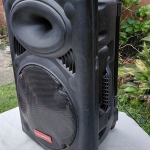 Parlante Profesional Telefunken con Ruedas y Manija - imagen 3