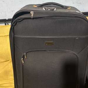 Lote anterior: Valija grande 