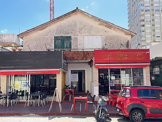 Inmueble en Punta del Este con restaurante y zona de estar al aire libre