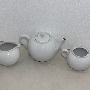Juego de Té y Café Olmos de Porcelana Blanca con Detalles Dorados - imagen 8