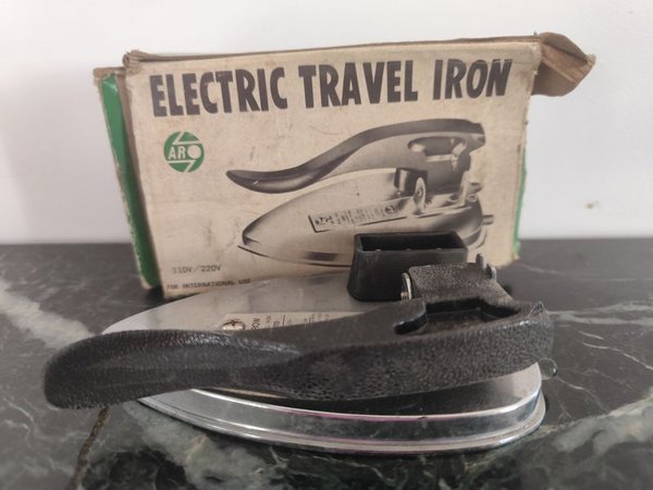 Plancha Eléctrica de Viaje Aro Vintage en Caja - imagen 1