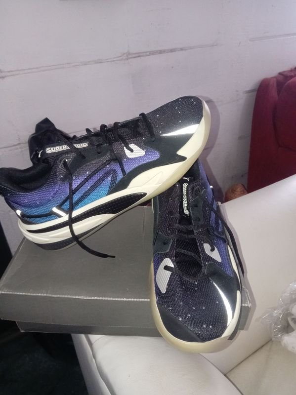 Championes de Basquetbol Nuevos Puma Super Mario Galaxy Talle 47