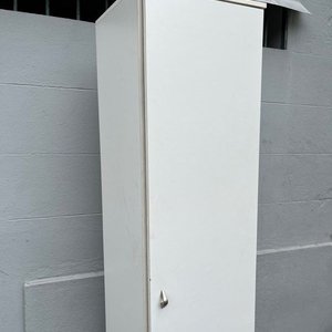 Panelero Blanco de MDF con Puerta y Reparticiones Interiores - imagen 4
