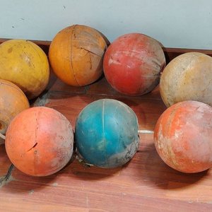 Juego de 8 Boyas de Pesca Usadas - Colores Variados - imagen 1