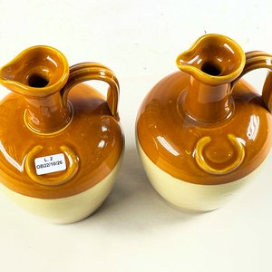 Dos Porrones de Gres Marrón y Beige - imagen 2
