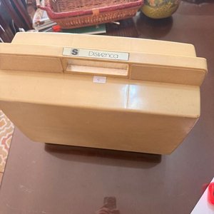 Máquina de Coser Singer Antigua con Pedal y Accesorios - imagen 2
