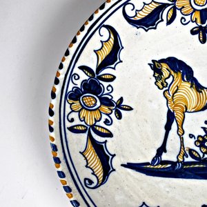 Plato Decorativo de Cerámica Estilo Talavera con Caballo y Flores - imagen 4