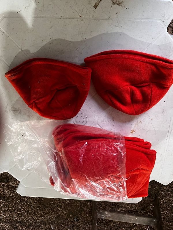 Pack de Gorros de Lana Rojos