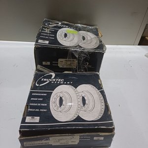Lote siguiente: 2 Juegos de Discos de Freno Trasero Trucktec para VW Golf y Passat