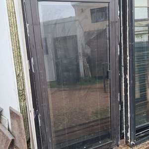 Lote anterior: Ventana DVH Aluminio Negro Abatible con Veneciana Interior