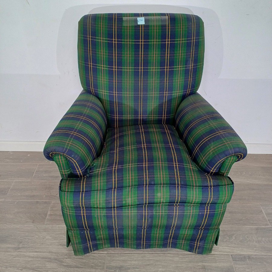Sillón individual tapizado en tela tipo escocés - imagen 2