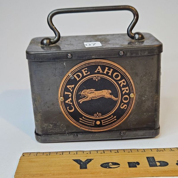 Alcancia de Caja de Ahorros con Liebre en Logo - imagen 2