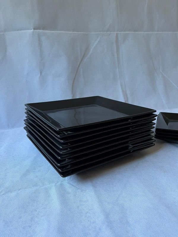 Vajilla moderna de porcelana negra - imagen 2