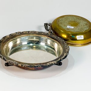 Centro de Mesa Metálico Labrado con Tapa y Asas - imagen 2