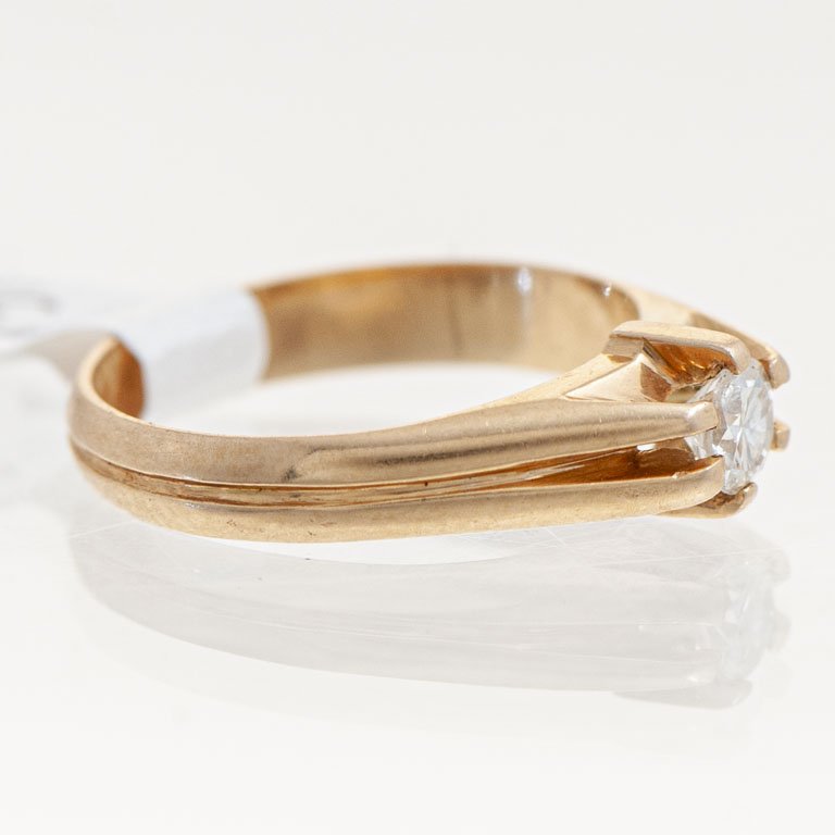 Anillo de oro con diamante solitario - imagen 2