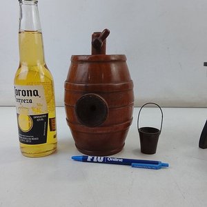 Juego de Barril de Madera Tallado con Copas - imagen 10