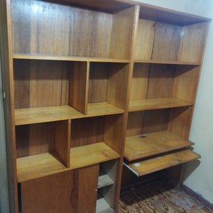 Lote siguiente: Gran biblioteca, buena madera
