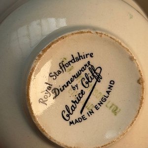 Juego de Vajilla Inglesa de Loza con Motivo Floreado - imagen 9