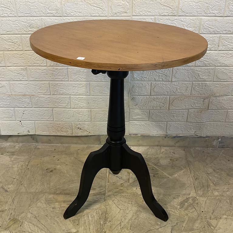 Lote anterior: Mesa de sala inglesa en excelente estado