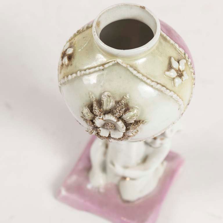 Vaso de porcelana isabelino con figura - imagen 2