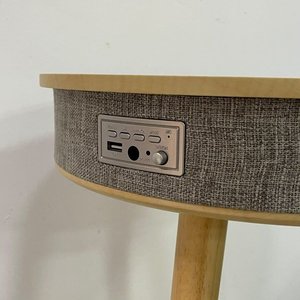 Mesa Auxiliar Redonda con Parlante Bluetooth Integrado - imagen 4