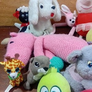 Lote de 18 Peluches Variados: Personajes Infantiles y Animales - imagen 3