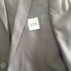 Traje de Vestir Talle 48 Color Gris Oscuro - imagen 2