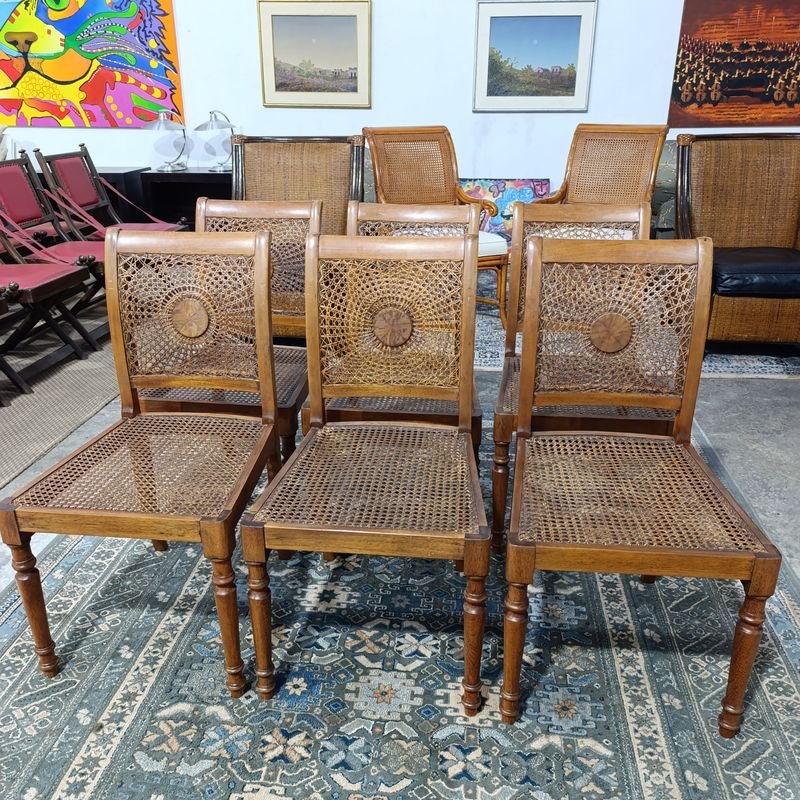 Seis Sillas de Roble con Asiento y Respaldo Esterillado Estilo Clásico